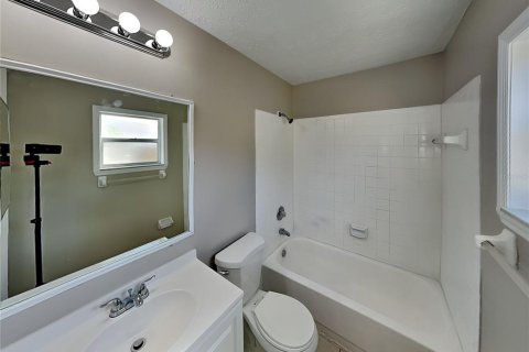 Casa en alquiler en Brandon, Florida, 3 dormitorios, 104.98 m2 № 2117657 - foto 11