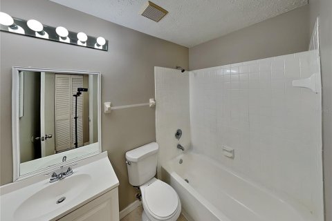Casa en alquiler en Brandon, Florida, 3 dormitorios, 104.98 m2 № 2117657 - foto 16