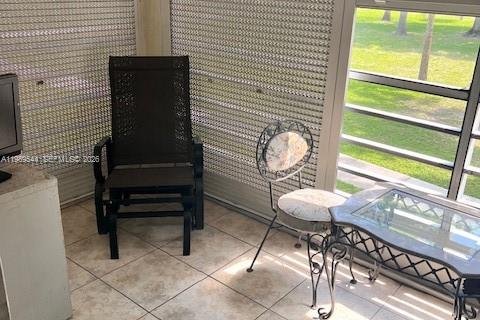 Condo in Lauderdale Lakes, Florida, 2 bedrooms  № 2051636 - photo 10