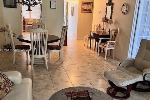 Condo in Lauderdale Lakes, Florida, 2 bedrooms  № 2051636 - photo 11