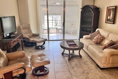 Condo in Lauderdale Lakes, Florida, 2 bedrooms  № 2051636 - photo 5