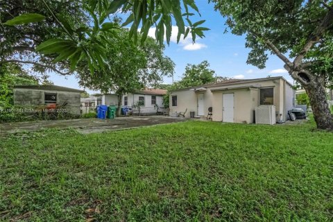 Casa en venta en Miami, Florida, 2 dormitorios, 86.21 m2 № 1953569 - foto 18
