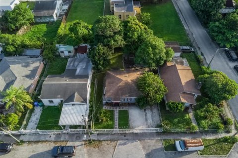 Casa en venta en Miami, Florida, 2 dormitorios, 86.21 m2 № 1953569 - foto 22