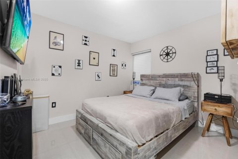 Casa en venta en Miami, Florida, 2 dormitorios, 86.21 m2 № 1953569 - foto 12
