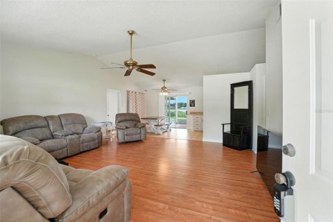 Casa en venta en Mascotte, Florida, 3 dormitorios, 104.05 m2 № 1915184 - foto 9