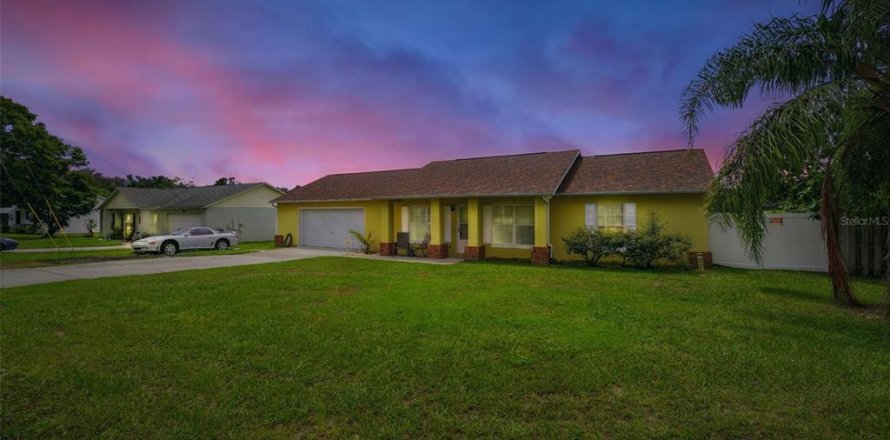 Villa ou maison à Mascotte, Floride 3 chambres, 104.05 m2 № 1915184