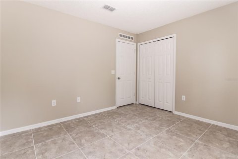 Villa ou maison à louer à Kissimmee, Floride: 4 chambres, 193.98 m2 № 2408624 - photo 10