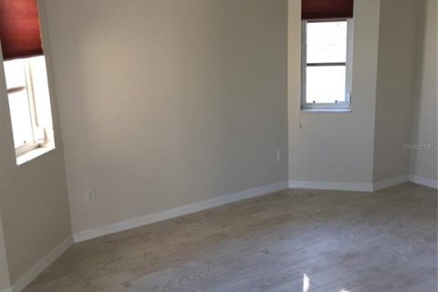 Villa ou maison à louer à Port Charlotte, Floride: 3 chambres, 175.68 m2 № 1829363 - photo 10