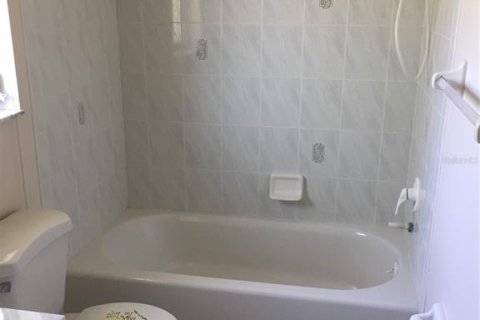 Villa ou maison à louer à Port Charlotte, Floride: 3 chambres, 175.68 m2 № 1829363 - photo 16