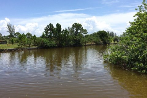Villa ou maison à louer à Port Charlotte, Floride: 3 chambres, 175.68 m2 № 1829363 - photo 5