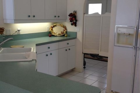 Villa ou maison à louer à Port Charlotte, Floride: 3 chambres, 175.68 m2 № 1829363 - photo 8