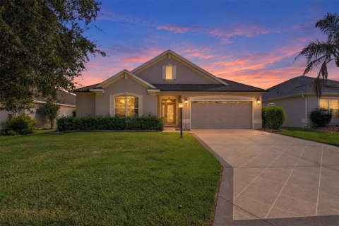 Villa ou maison à The Villages, Floride 3 chambres, 192.77 m2 № 2396319