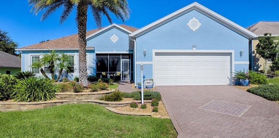 Villa ou maison à Leesburg, Floride 3 chambres, 238.11 m2 № 2418845