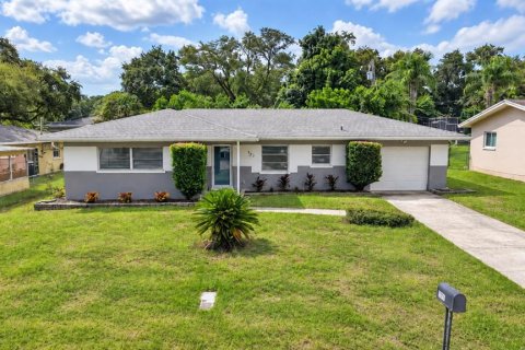 Casa en Dunedin, Florida 3 dormitorios, 138.24 m2 № 2360772