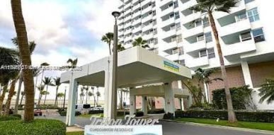 Кондоминиум с 1 спальней в Майами-Бич, Флорида № 1947671