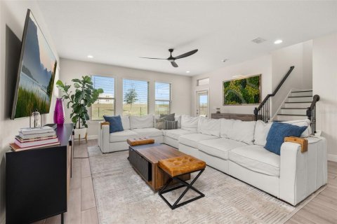 House in Winter Garden, Florida 4 bedrooms, 272.3 sq.m. № 2342054 - photo 17