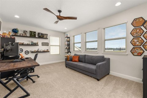 House in Winter Garden, Florida 4 bedrooms, 272.3 sq.m. № 2342054 - photo 25