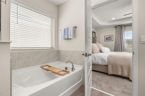 House in Winter Garden, Florida 4 bedrooms, 272.3 sq.m. № 2342054 - photo 30