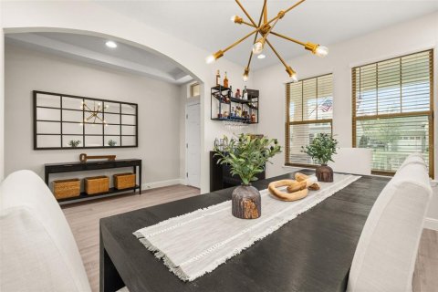 House in Winter Garden, Florida 4 bedrooms, 272.3 sq.m. № 2342054 - photo 11