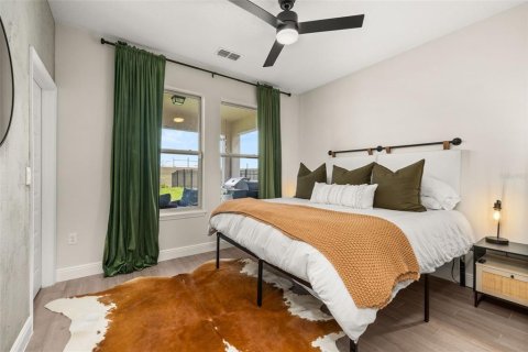 House in Winter Garden, Florida 4 bedrooms, 272.3 sq.m. № 2342054 - photo 21