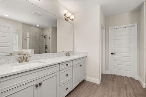 House in Winter Garden, Florida 4 bedrooms, 272.3 sq.m. № 2342054 - photo 29
