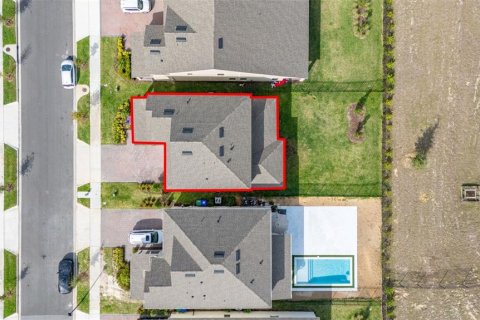 House in Winter Garden, Florida 4 bedrooms, 272.3 sq.m. № 2342054 - photo 5