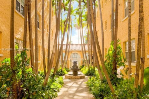 Condominio en Miami Beach, Florida, 1 dormitorio  № 2192620