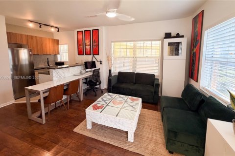 Condominio en venta en Miami Beach, Florida, 1 dormitorio, 42.74 m2 № 2192620 - foto 2