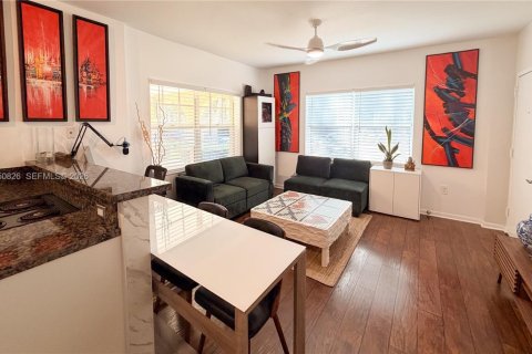 Condominio en venta en Miami Beach, Florida, 1 dormitorio, 42.74 m2 № 2192620 - foto 7