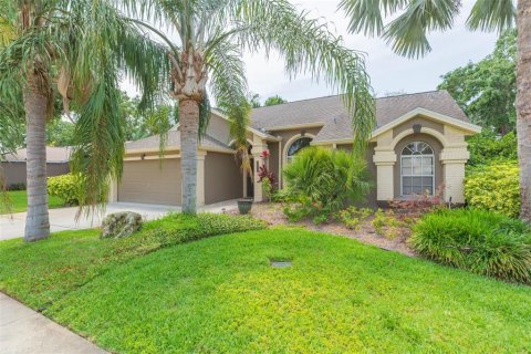 House in New Port Richey, Florida 2 bedrooms, 167.04 sq.m. № 1653328 - photo 2