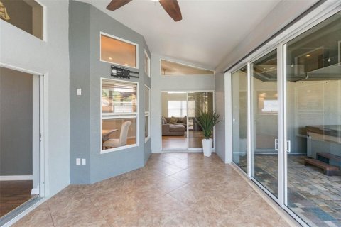 House in New Port Richey, Florida 2 bedrooms, 167.04 sq.m. № 1653328 - photo 27