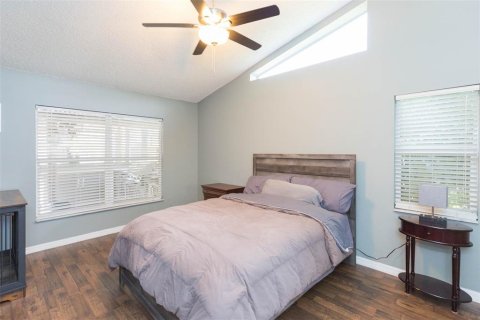 House in New Port Richey, Florida 2 bedrooms, 167.04 sq.m. № 1653328 - photo 11