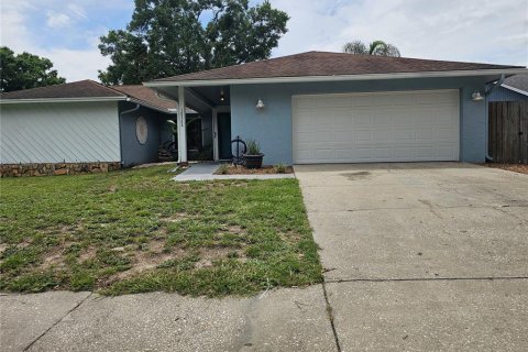 House in Lutz, Florida 3 bedrooms, 184.13 sq.m. № 2239667