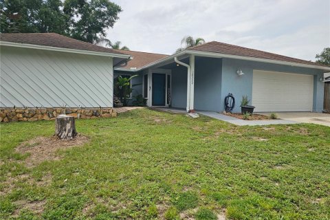 House in Lutz, Florida 3 bedrooms, 184.13 sq.m. № 2239667 - photo 4
