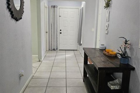 House in Lutz, Florida 3 bedrooms, 184.13 sq.m. № 2239667 - photo 5