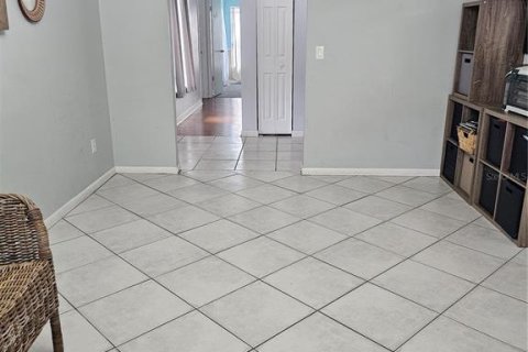 House in Lutz, Florida 3 bedrooms, 184.13 sq.m. № 2239667 - photo 7