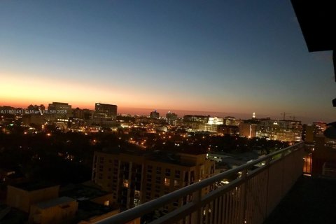 Condominio en venta en Miami, Florida, 2 dormitorios, 95.41 m2 № 2037050 - foto 21