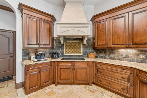 House in Windermere, Florida 6 bedrooms, 629.97 sq.m. № 2207257 - photo 21