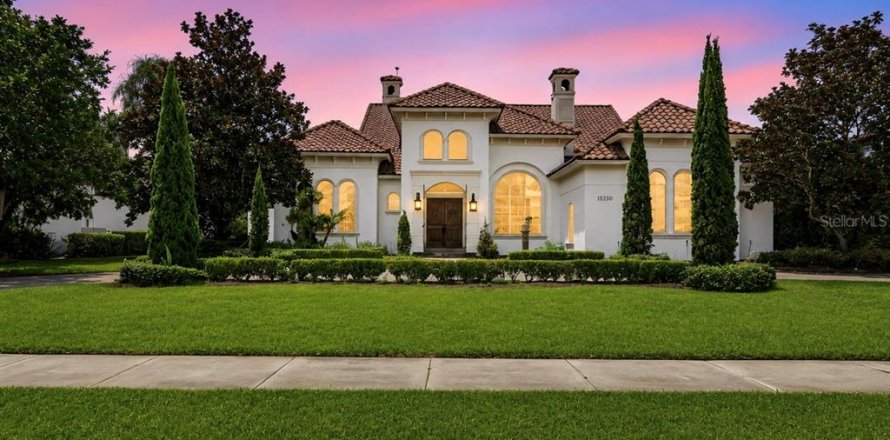 House in Windermere, Florida 6 bedrooms, 629.97 sq.m. № 2207257