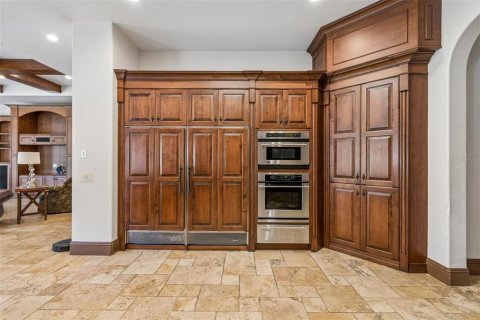 House in Windermere, Florida 6 bedrooms, 629.97 sq.m. № 2207257 - photo 28