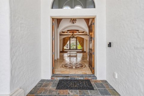House in Windermere, Florida 6 bedrooms, 629.97 sq.m. № 2207257 - photo 9