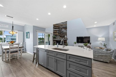 Adosado en venta en Dunedin, Florida, 3 dormitorios, 193.79 m2 № 2132436 - foto 3