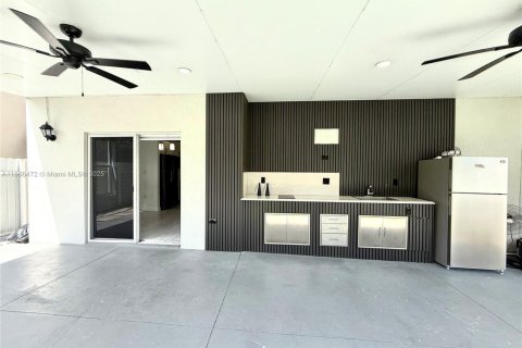 Casa en alquiler en Florida City, Florida, 5 dormitorios, 200.11 m2 № 1897375 - foto 19
