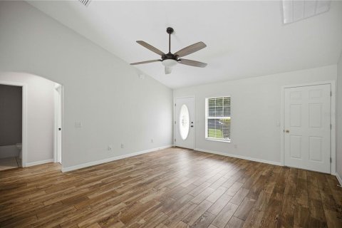 House in Ocala, Florida 3 bedrooms, 124.86 sq.m. № 2258338 - photo 2