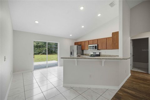 House in Ocala, Florida 3 bedrooms, 124.86 sq.m. № 2258338 - photo 13