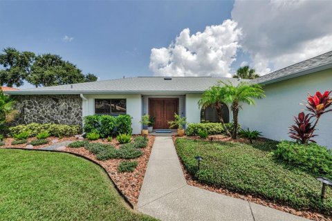 House in Palm Harbor, Florida 4 bedrooms, 221.85 sq.m. № 1853776 - photo 5