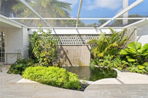 Casa en alquiler en Miami, Florida, 5 dormitorios, 307.69 m2 № 2010353 - foto 16