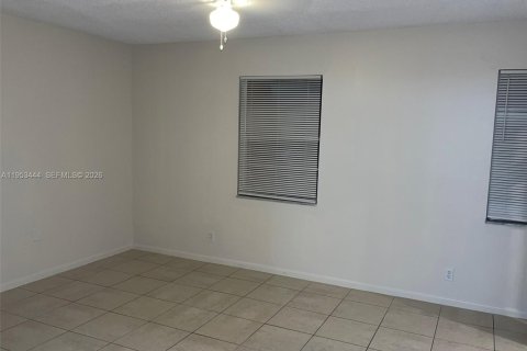 Copropriété à louer à Sunrise, Floride: 3 chambres, 133.78 m2 № 2025851 - photo 24