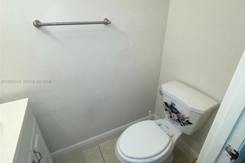 Copropriété à louer à Sunrise, Floride: 3 chambres, 133.78 m2 № 2025851 - photo 13