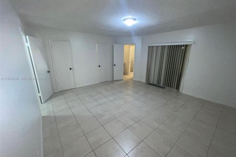 Copropriété à louer à Sunrise, Floride: 3 chambres, 133.78 m2 № 2025851 - photo 27
